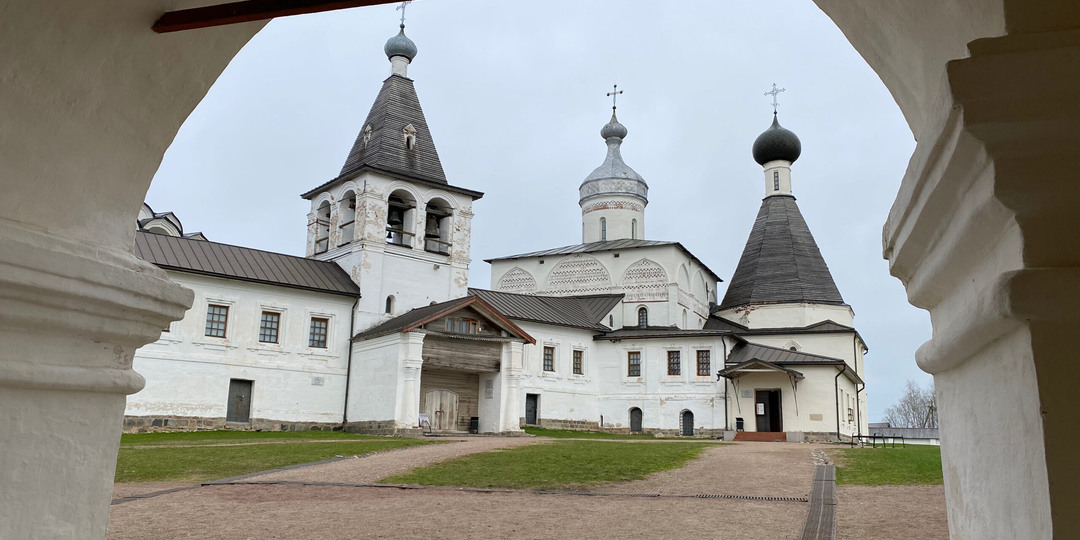 Ферапонтов монастырь. Ферапонт из Москвы, фрески Дионисия и крест Никона