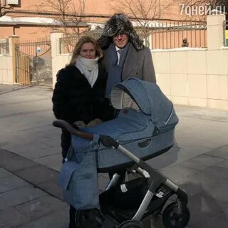 https://7days.ru/news/andrey-malakhov-vpervye-pokazal-foto-s-synom.htm