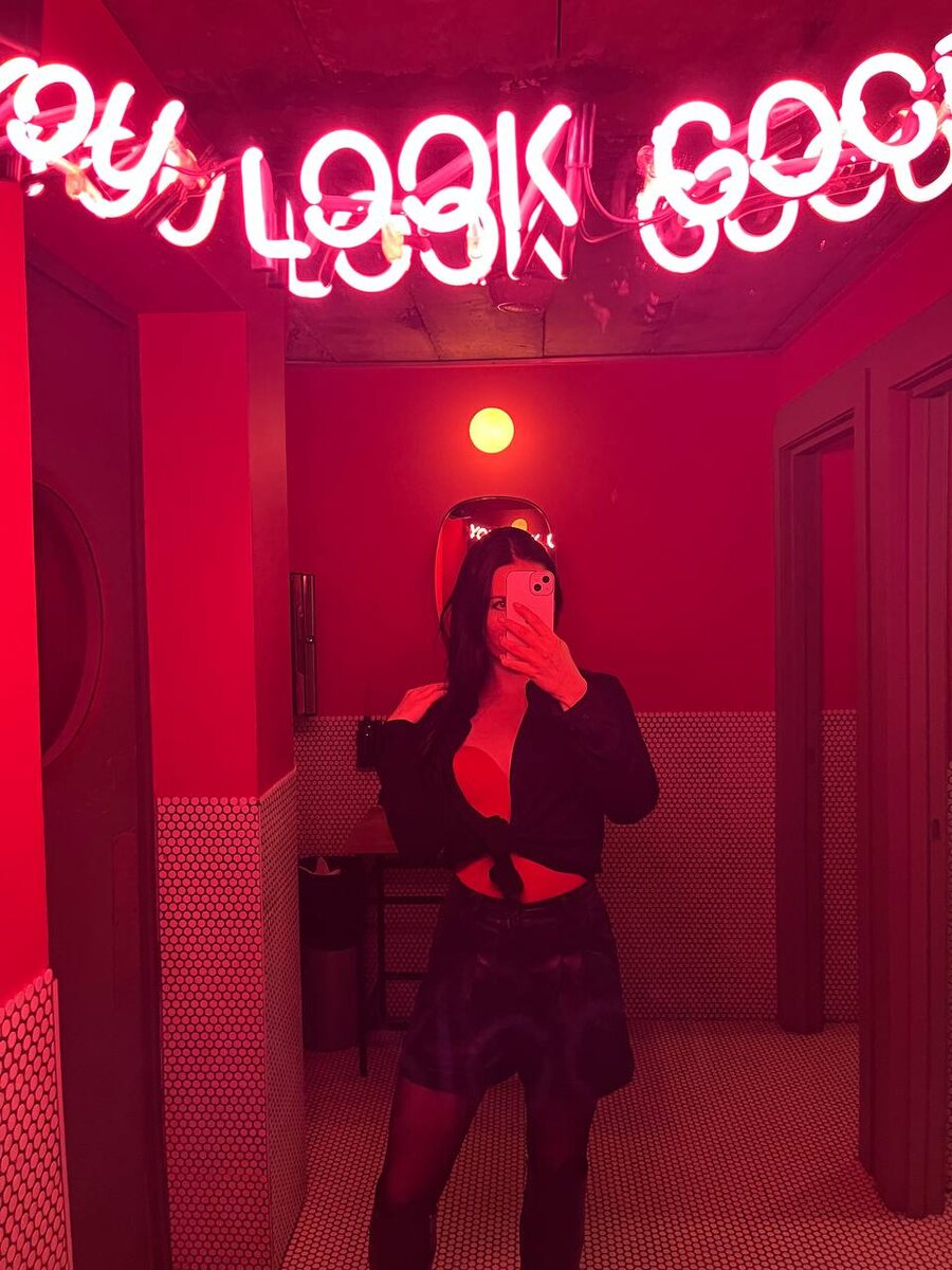 фоточка из туалета Хэппи Энда