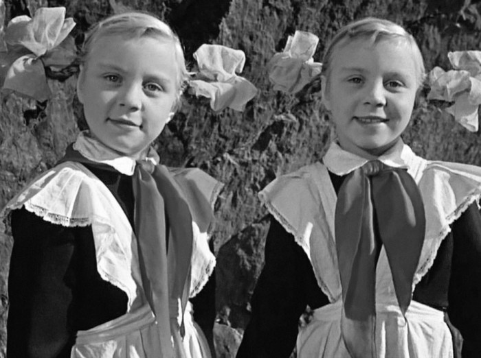 "Девочки из неблагополучной семьи могли быть звездами".Оля и Яло: Как девочки из сказки про кривые зеркала не дожили до 60