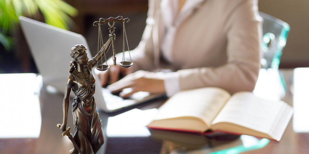 Нужно ли гражданину уплачивать НДФЛ за взысканную судом в его пользу неустойку?