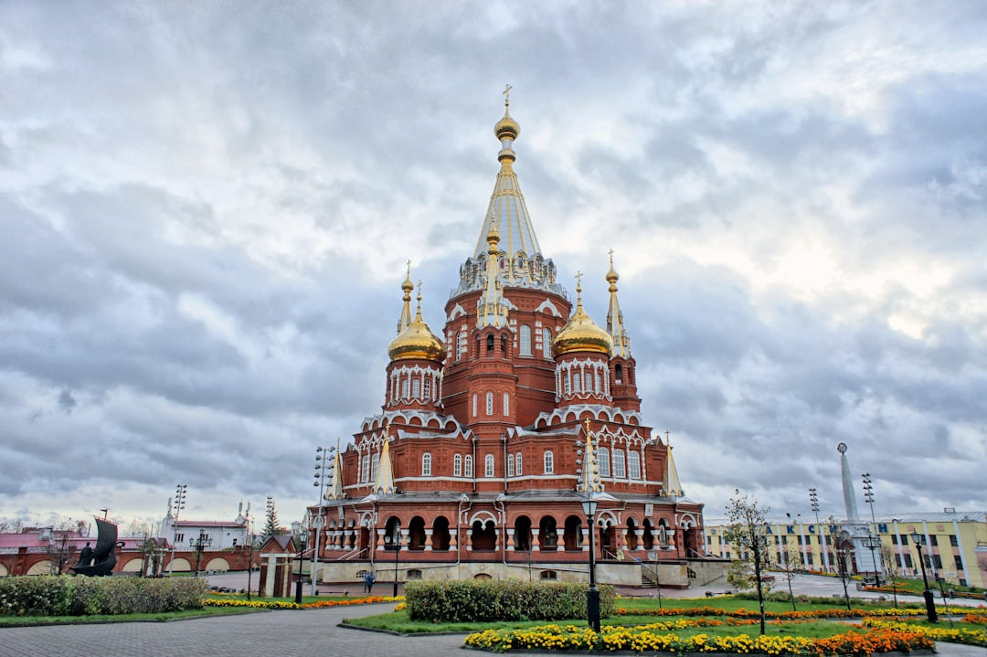    🔒 Палата №1087937: Как Госдума защитит туристов от овербукинга в 2026?