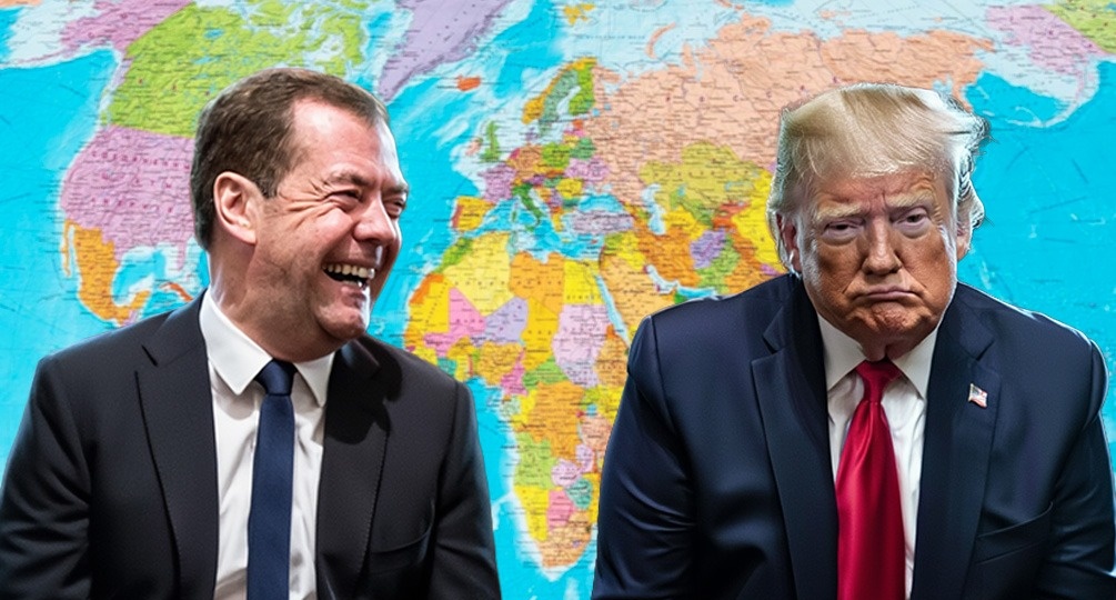 Плечи ослабли: Медведев «раскусил» новую Стратегию нацбезопасности Трампа, но не до конца