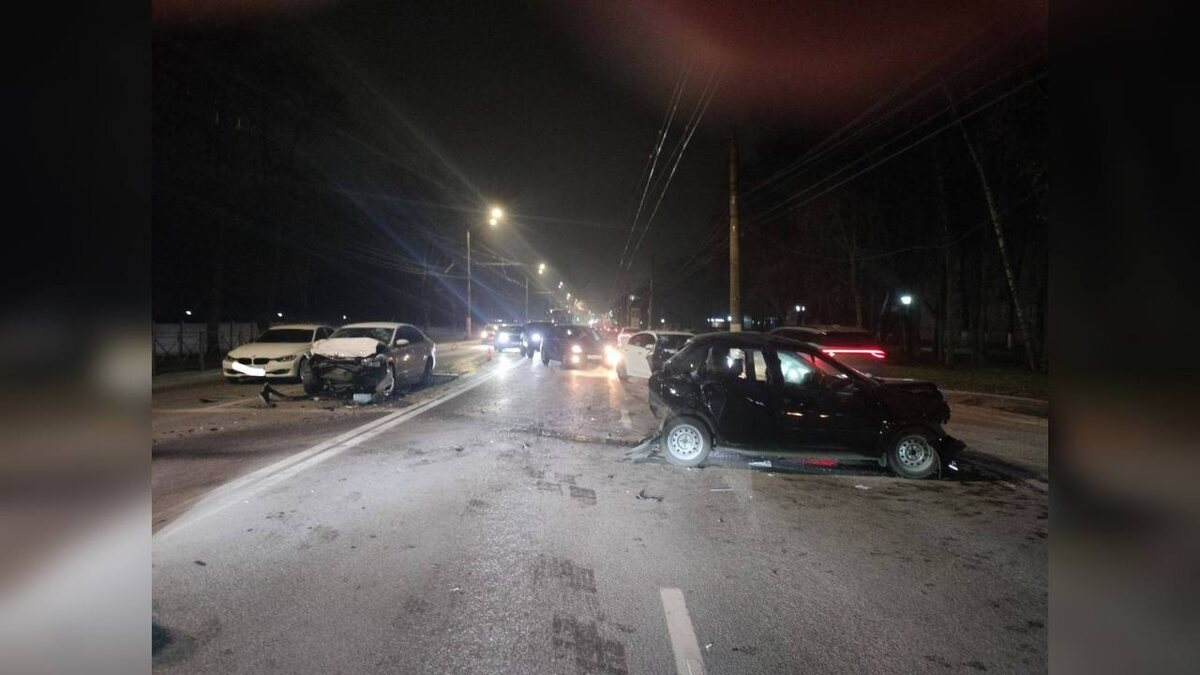    Тройная авария в Курске — пострадали женщина и ребенок