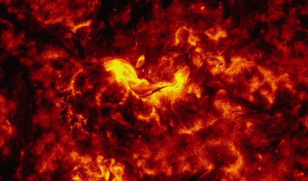   Выброс плазмы на Солнце