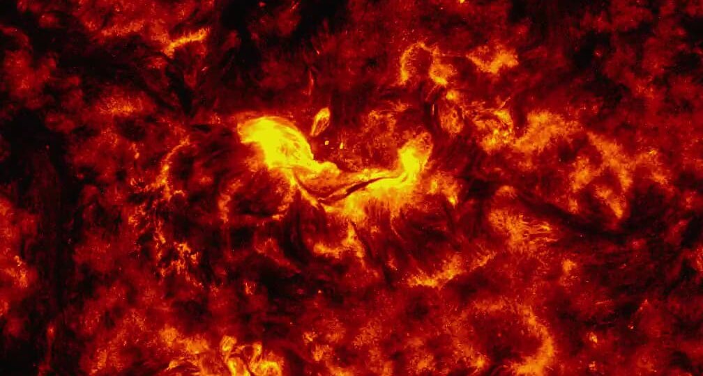 Двойная вспышка на Солнце не прошла бесследно: облако плазмы надвигается на Землю