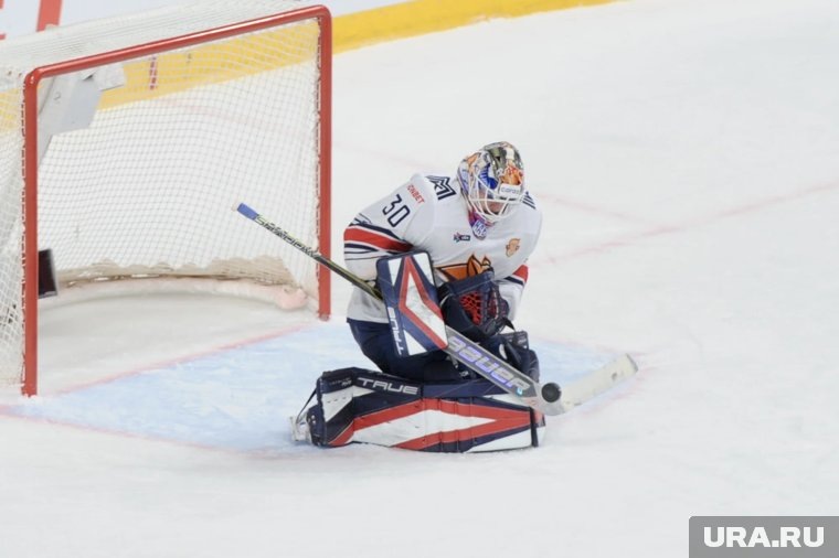     Челябинский «Трактор» проиграл матч команде из Москвы