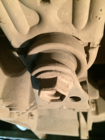 Нижняя опора двигателя, ну что было видно…