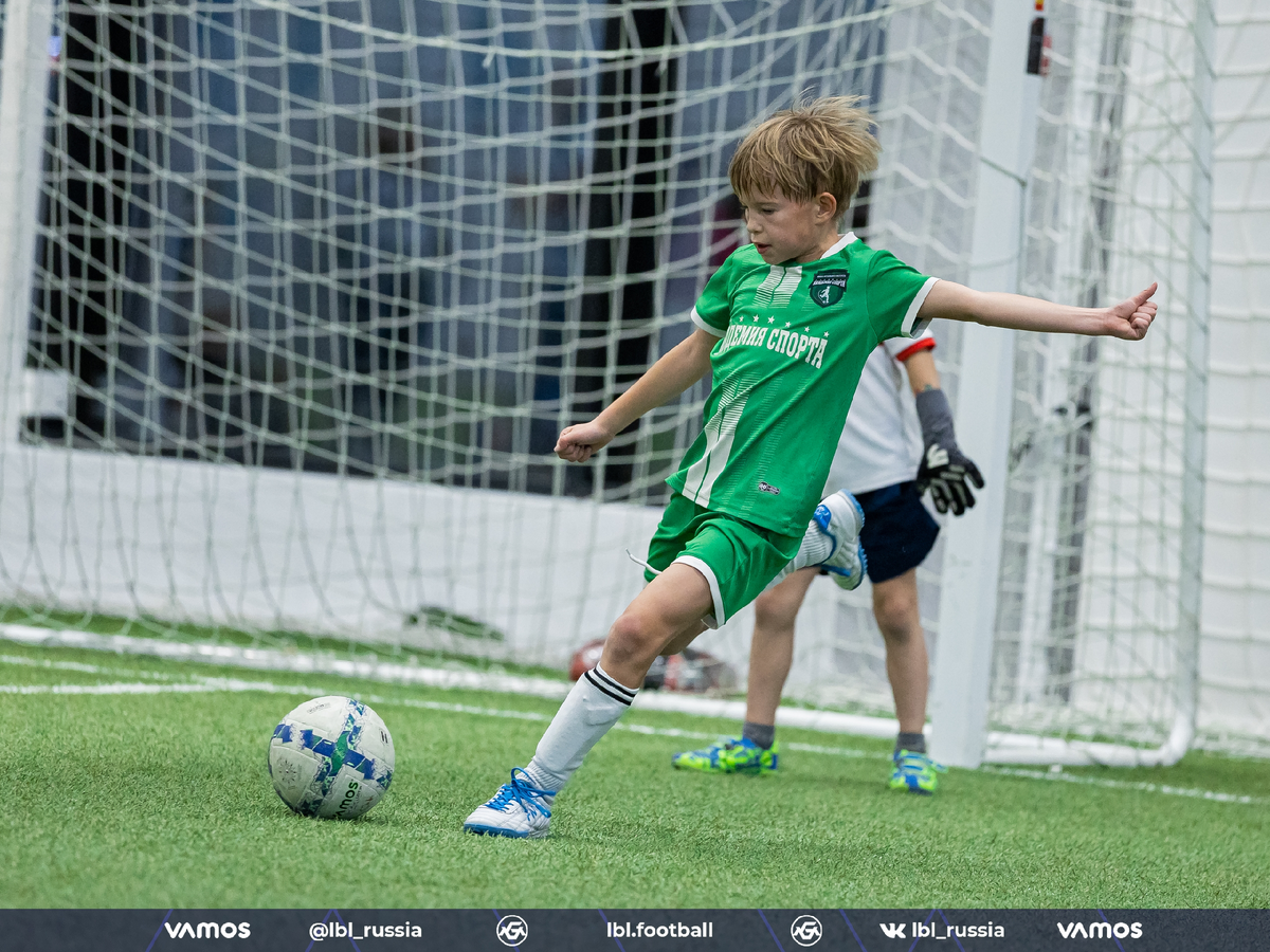 Тут я приблизила лицо и долго вглядывалась в него 