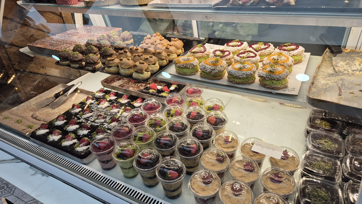 И вот ещё, в Турции магазинчик