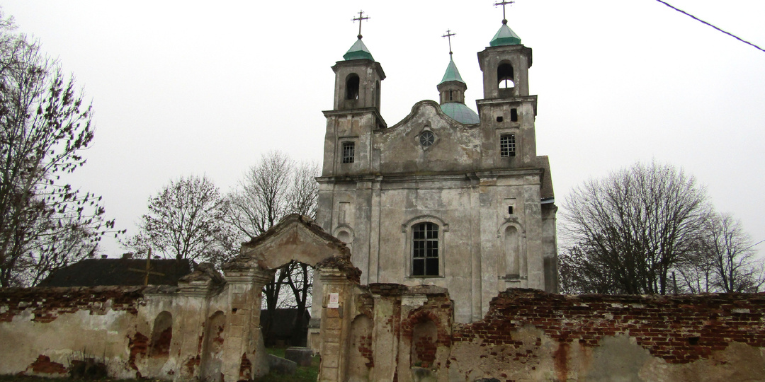 Беница. Троицкий костел и Покровская церковь