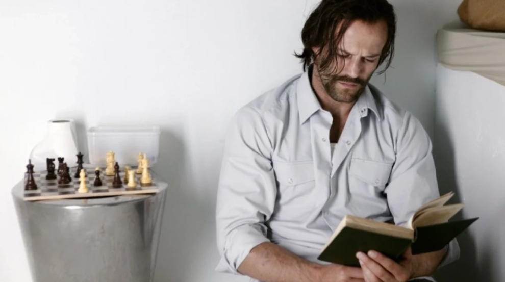 Кадр из фильма «Револьвер»