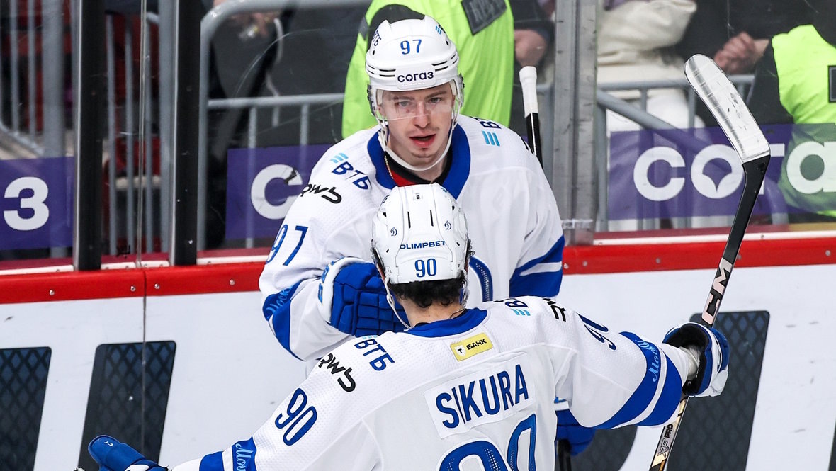    Никита Гусев и Дилан Сикьюра.ХК «Трактор»