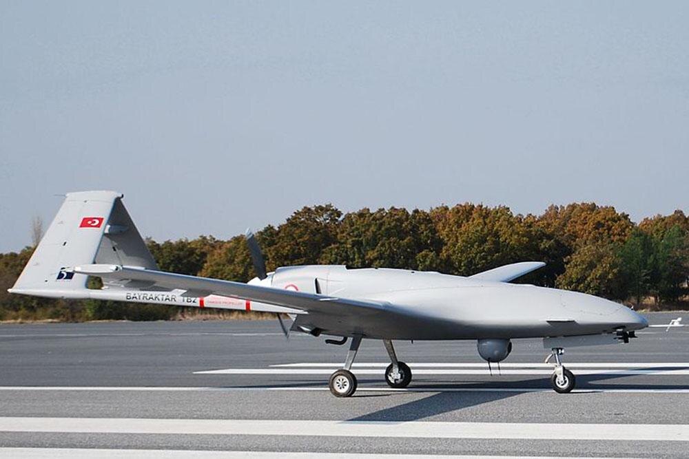 Турецкий БпЛА «Байрактар TБ-2». Фото с сайта rg.ru