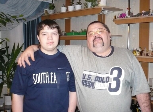 Сергей Асаенок и его сын Роман. Фото опубликовано «КП-Коми».