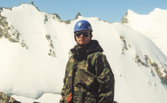 "Андрюха - 200, я - 300!". Подполковника боевики "взяли в вилку": под кинжальным огнем майор Дудкин бросился спасать боевого товарища