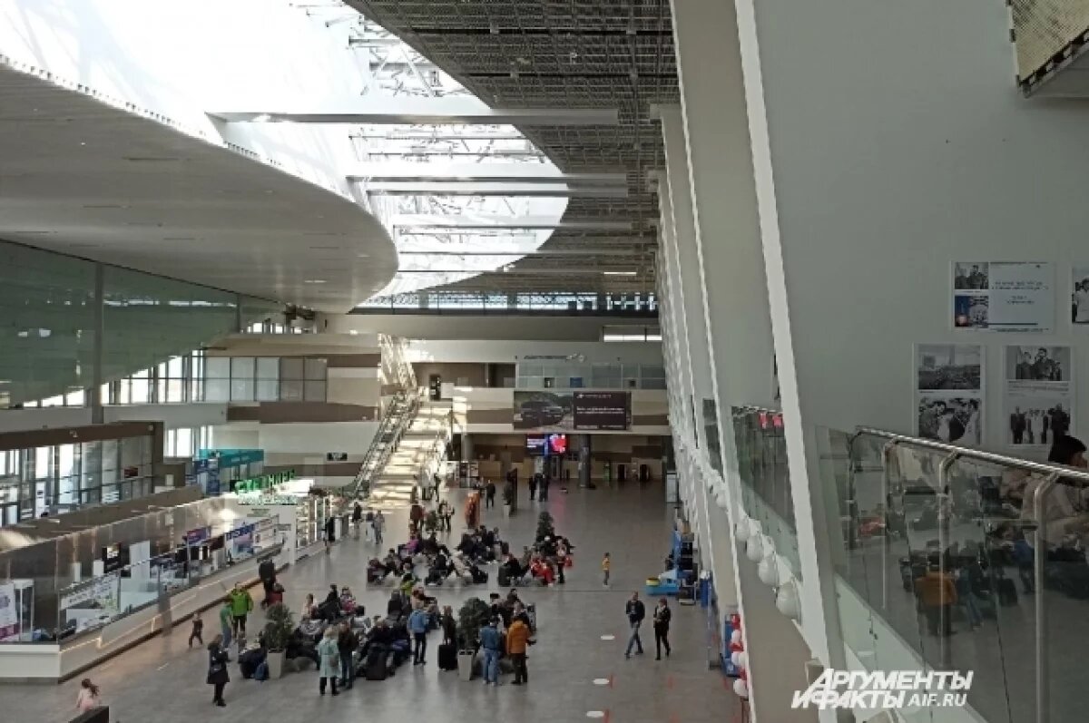    В Перми самолёт ушёл на запасной аэродром в Екатеринбурге из-за непогоды