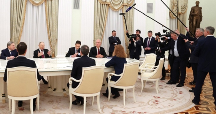    Кадры со встречи представителей России во главе с Путиным с американской делегацией - Уиткоффом и Кушнером. Фото: сайт Кремля