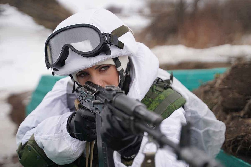    Сейчас женщины все чаще работают и служат наравне с мужчинами Светлана МАКОВЕЕВА