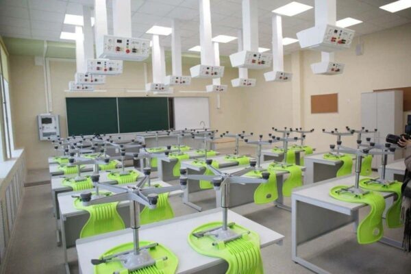 Шесть школ в Вологодской области перевели на дистанционное обучение