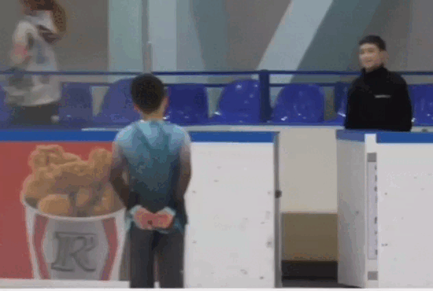 Видео из телеграм-канала «Хрустальные родители»