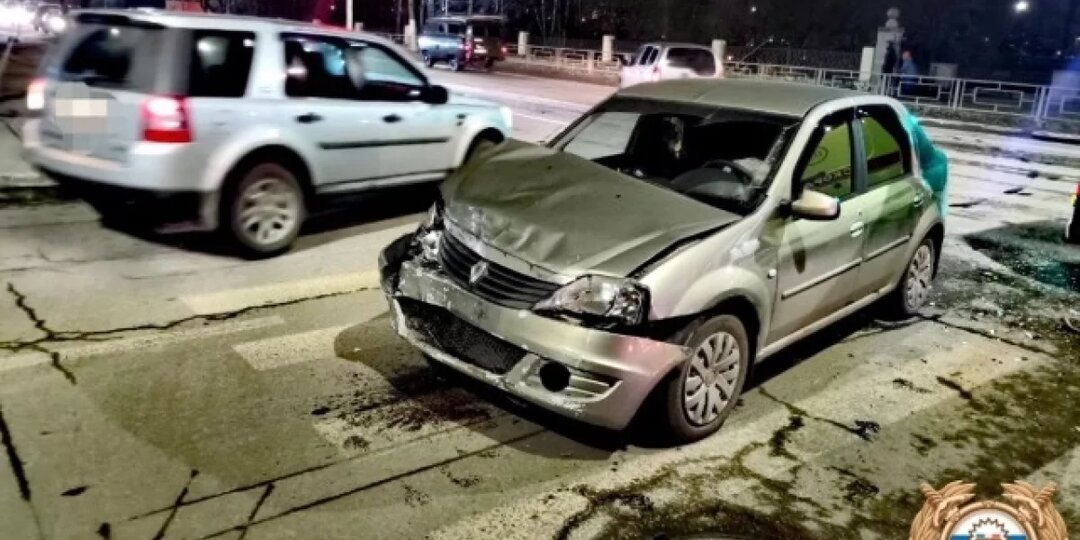 В Твери на перекрёстке столкнулись Fiat и Renault, пострадала пенсионерка