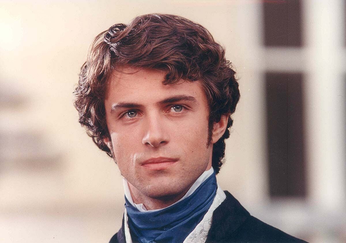 Кадр из фильма "Красное и черное" по роману Стендаля