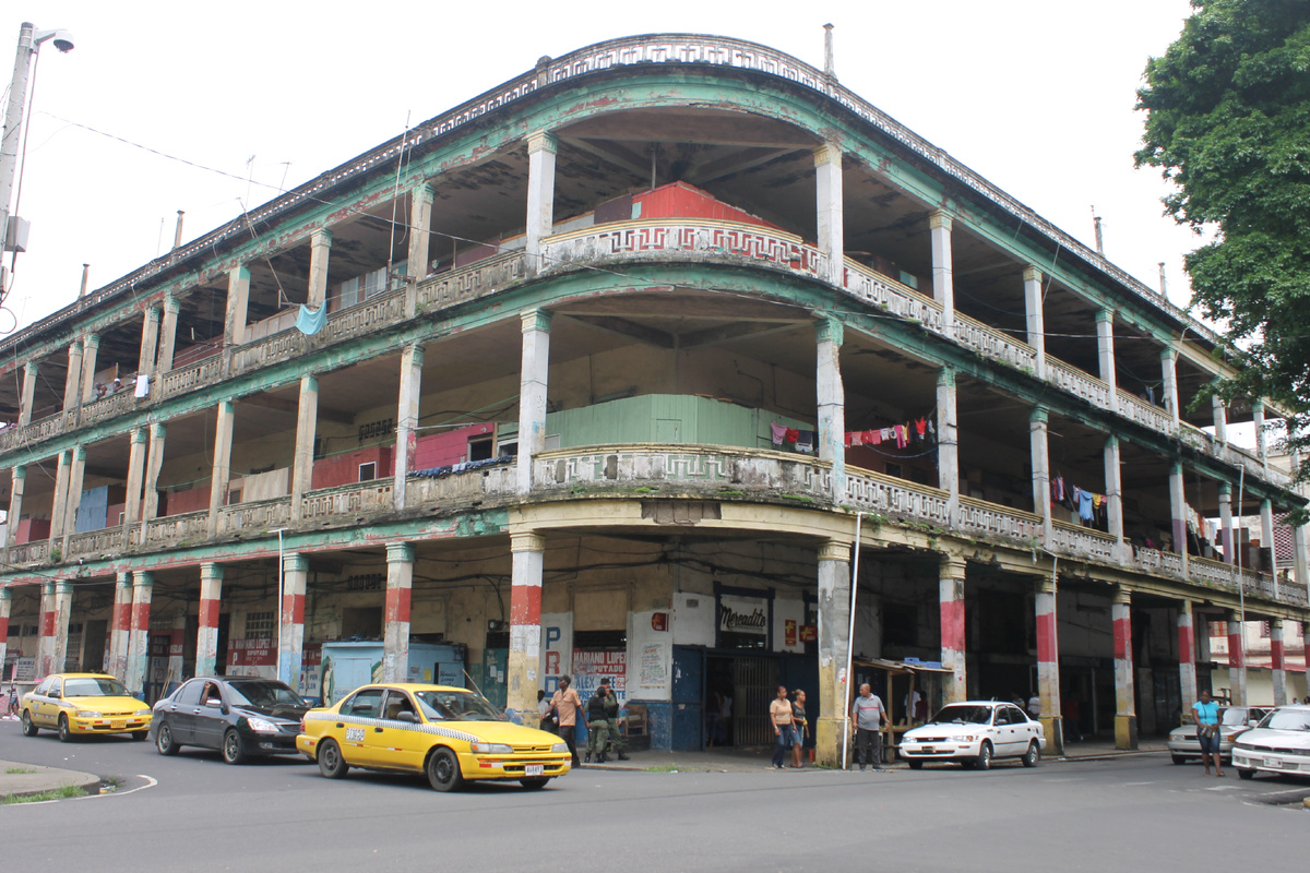 Город Колон