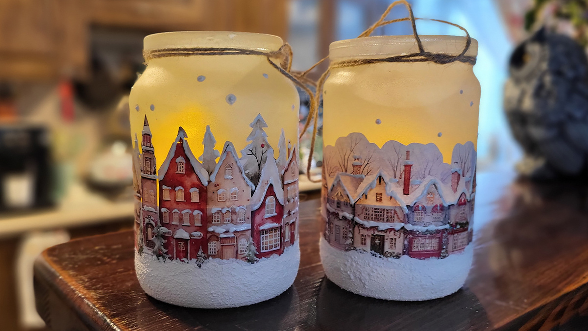 Фонарики со свечами внутри! Фото автора - Ольги Суховой.