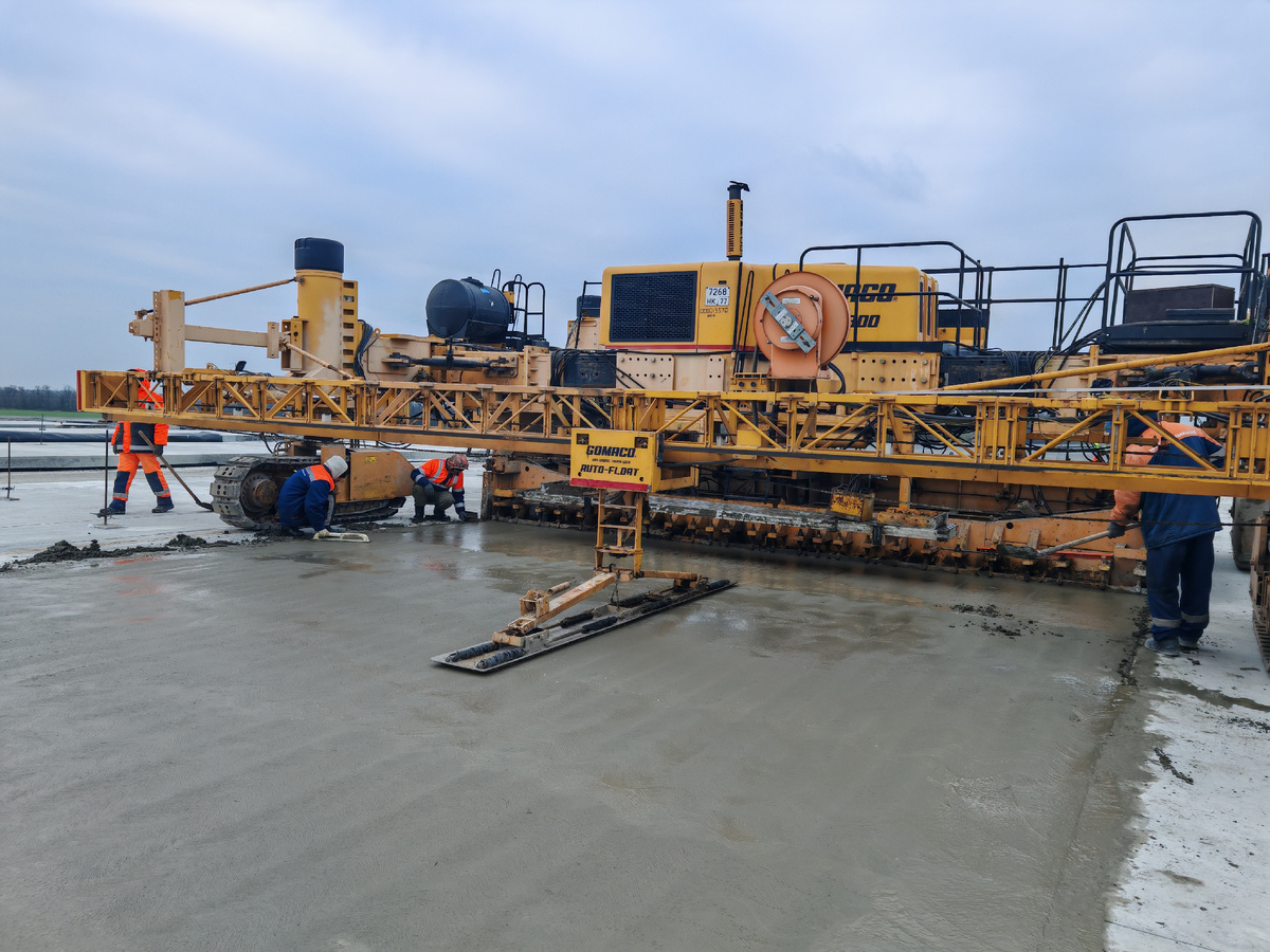 Система Аутофлоут установлена на бетоноукладчик 