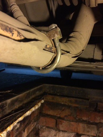 Примерил — получается, что он будет самой нижней точкой, хотя… если повернуть в бок, то пойдёт, как проволока отвалиться — прикручу.