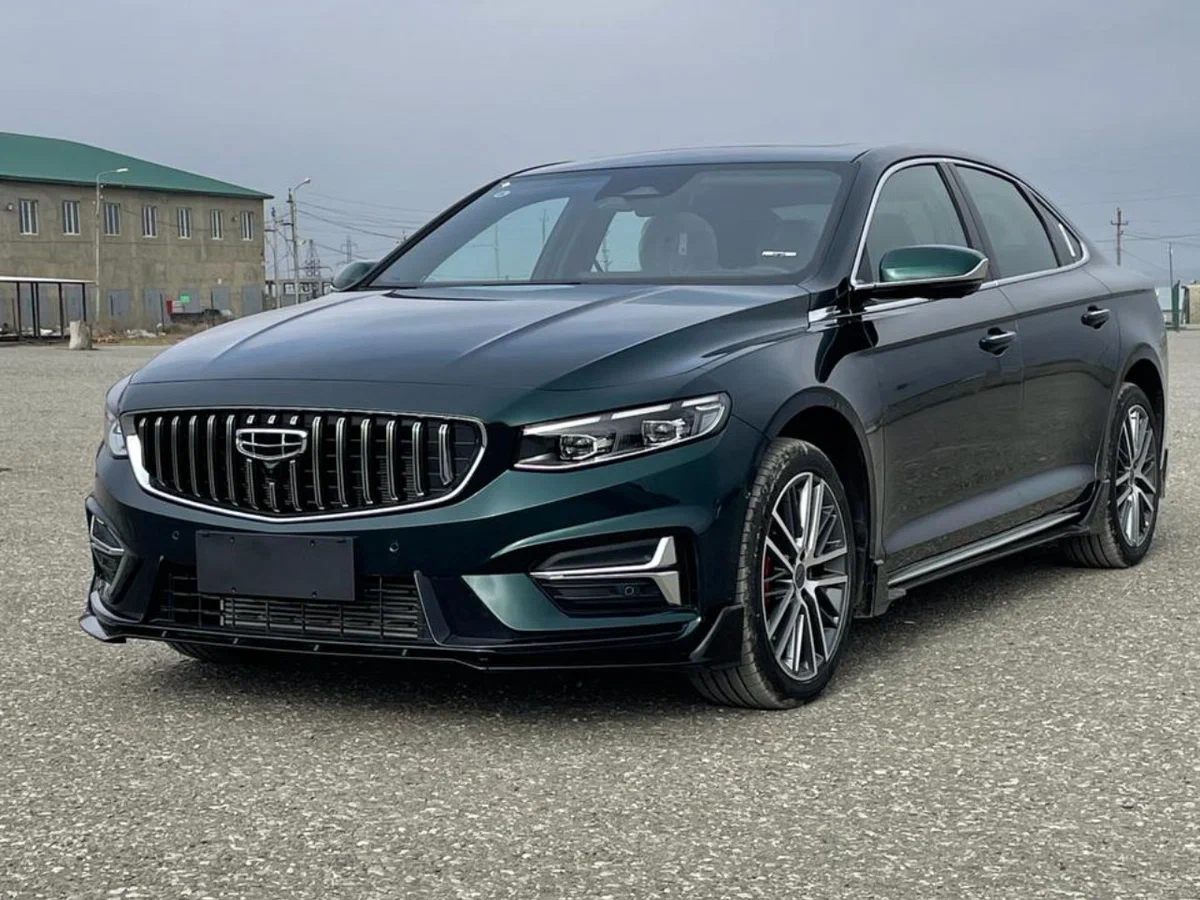 А теперь представь его со значком «Волги» на капоте