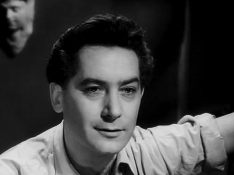 Кадр из фильма "Песня первой любви" (1958). Источник: kino-teatr.ru