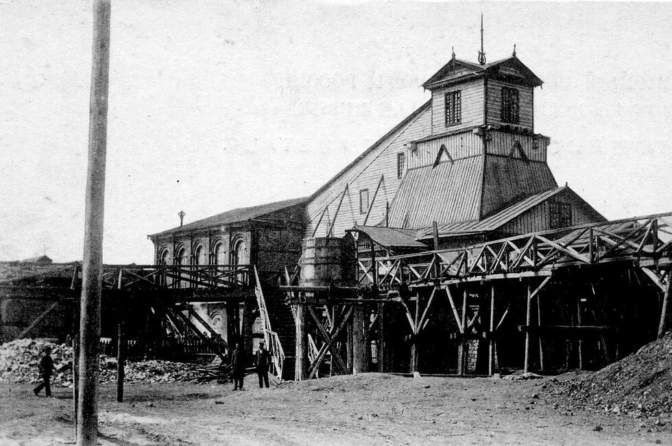Шахта №6 Чулковского рудника в Юзовке (Донецке), репродукция дореволюционной открытки. Изображение: Wikipedia.org/Общественное достояние