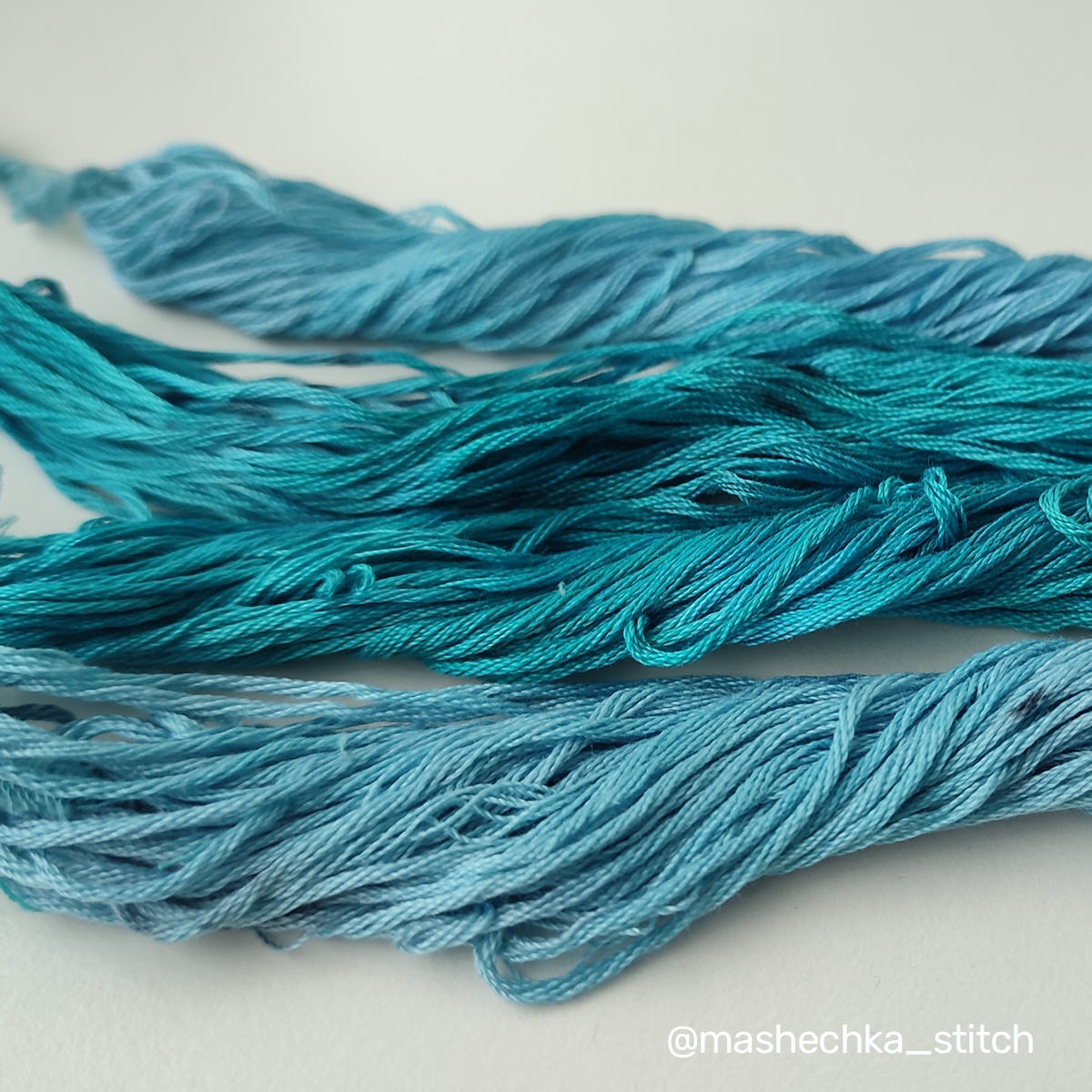 Они все с плявными переходами цвета, на фото плохо видно