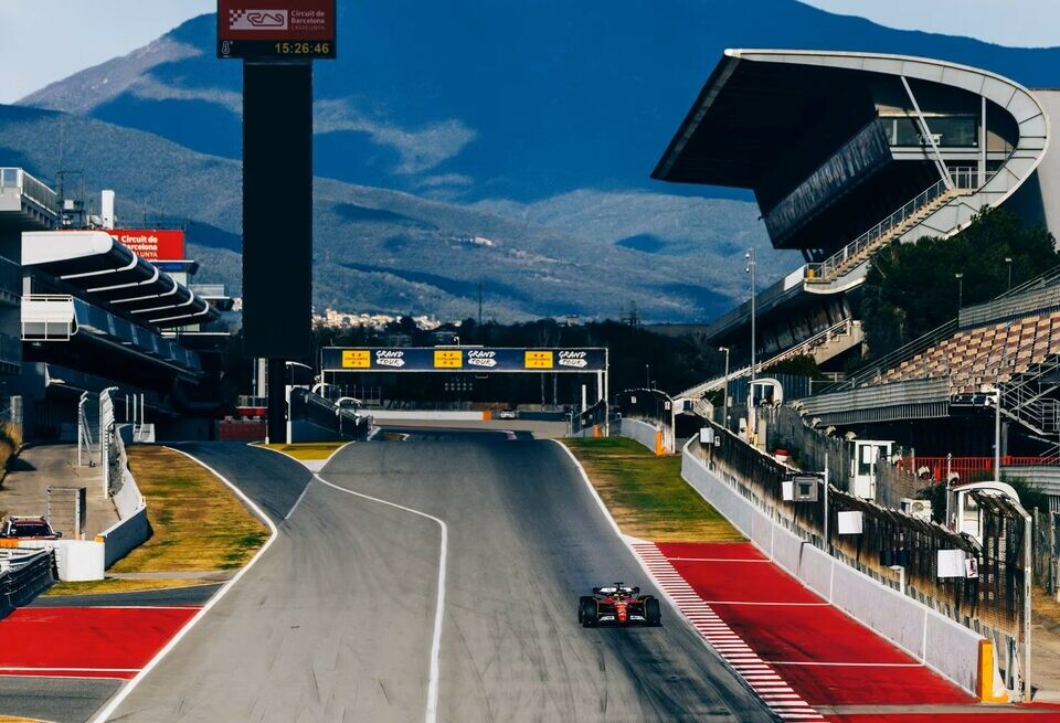    До начала официальных тестов Формулы 1 2026 года всего 50 дней Ferrari