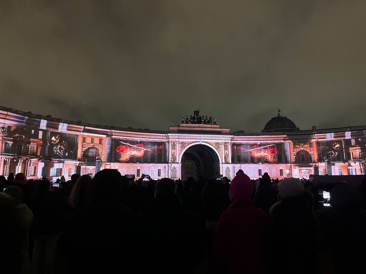 Мультимедийное шоу "Чайковский" на Дворцовой площади. Фото: Виктория Устюгова