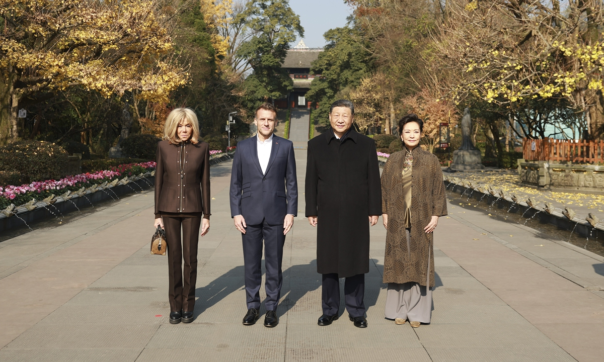 В пригороде Чэнду, 5 декабря   Baidu.com