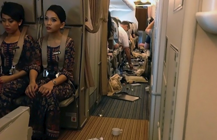 Ремни безопасности в самолёте и последствия турбулентности