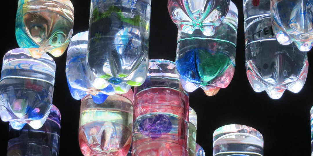 Как из бутылки с водой соорудить ночник и другие полезные бытовые лайфхаки