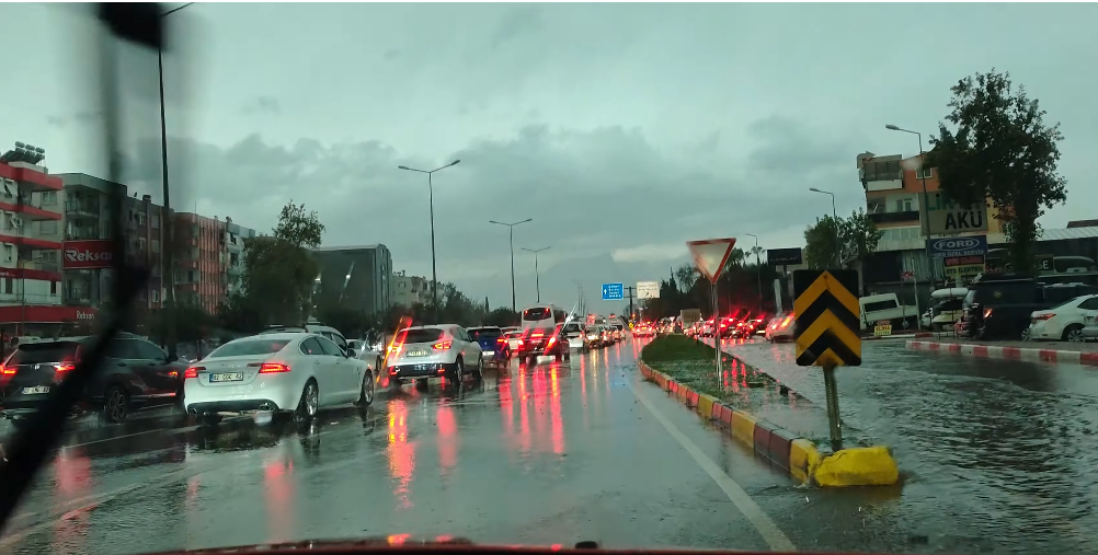 Плывем на машине