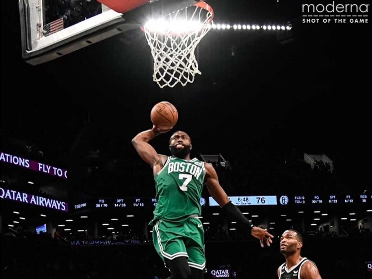    Баскетболист "Бостон Селтикс" Джейлен Браун в матче НБА | © пресс-служба клуба "Бостон Селтикс"