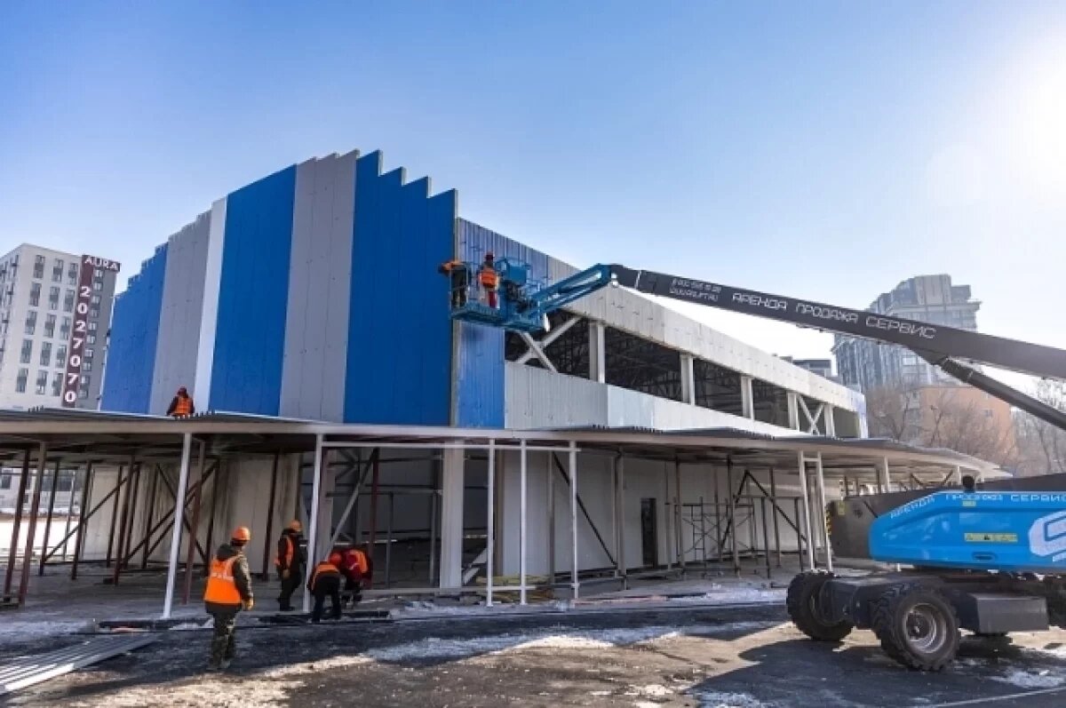    На стадионе «Строитель» завершают новый ФОК для жителей Владивостока