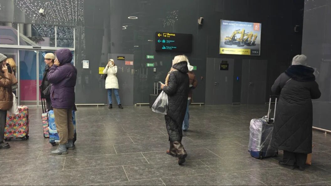    Самолет тряхнуло во время второй попытки приземлиться в аэропорту Кемерова. Фото: Царьград