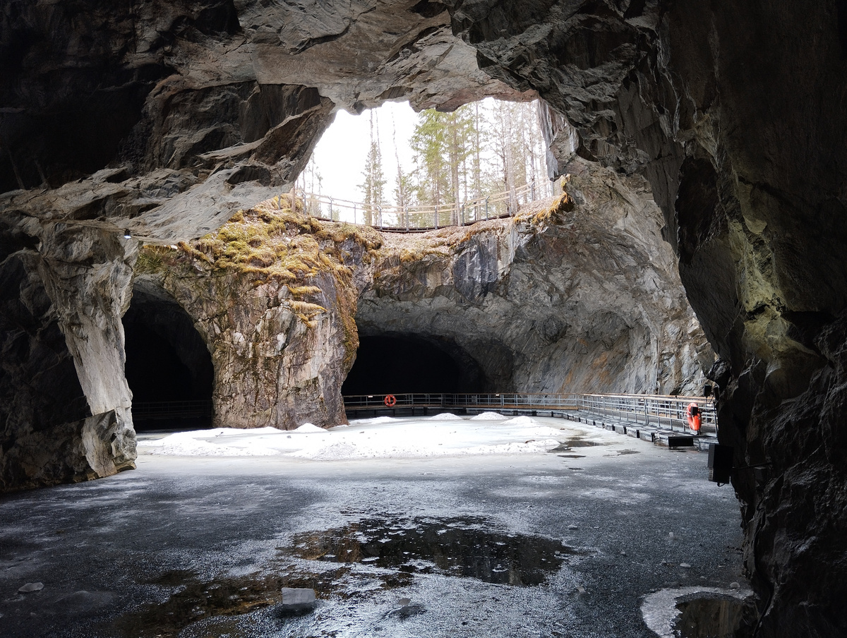 Подземная Рускеала
