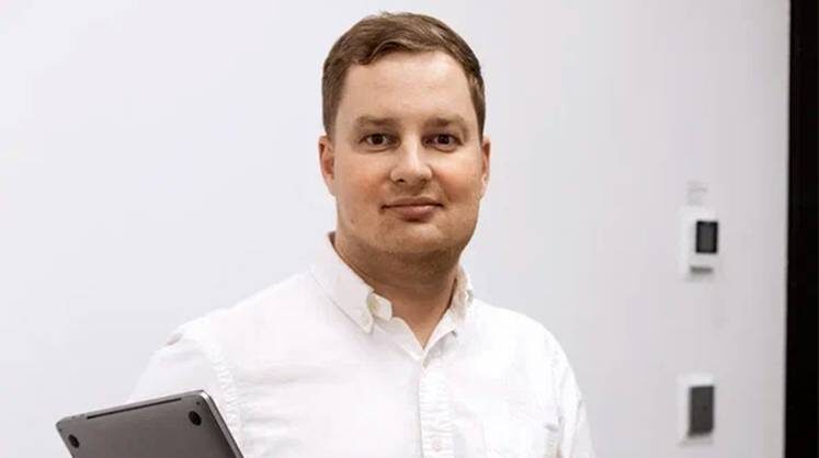    ОЛЕГ СЕРДЕЧНИКОВ Директор по развитию маркетплейса «Лемана ПРО» Алан Кочиев