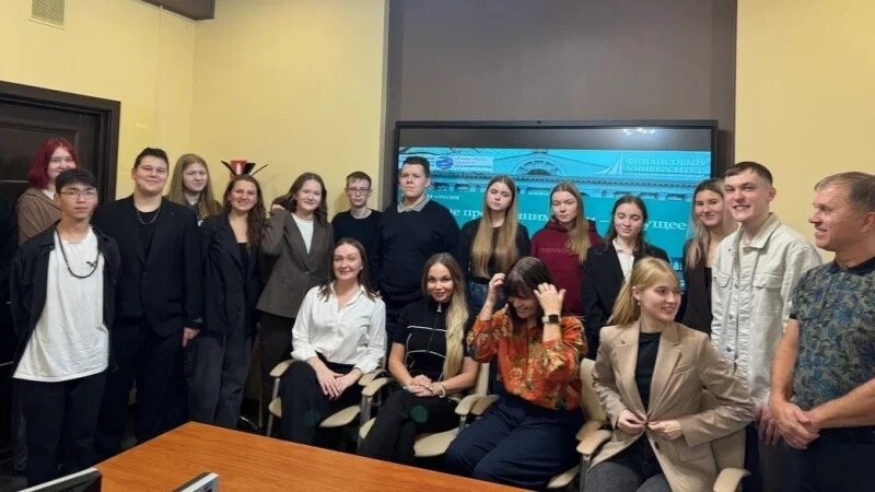     Участники форсайт-сессии о будущем молодого предпринимателя на Алтае. Фото: Павлова Кристина.