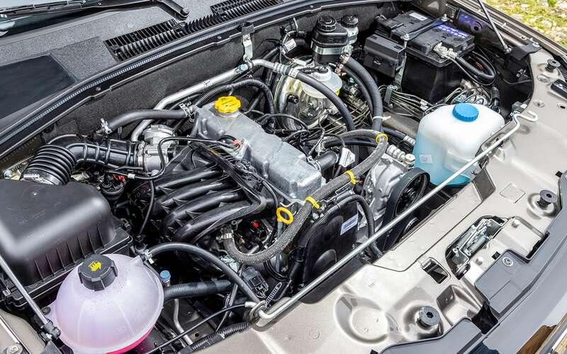    Унаследовав «182‑ю» головку блока, Нива переняла и сложную регулировку клапанов – подбором высоты толкателей со снятием распредвала. Вряд ли это обрадует автомобилистов.