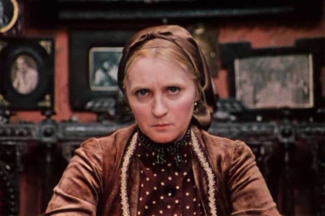 Клара Румянова в фильме "12 стульев"