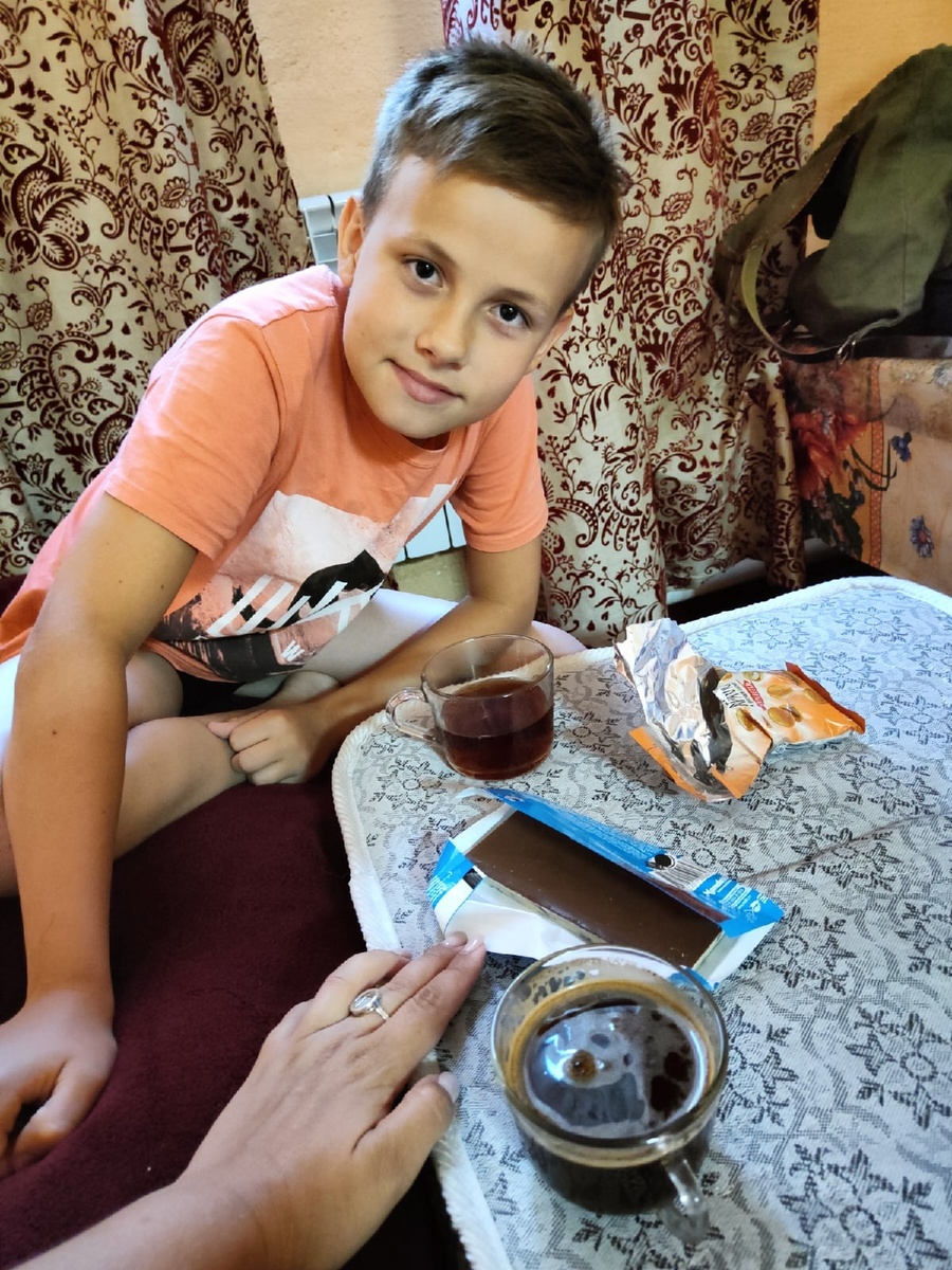 В гостинице на трассе) 